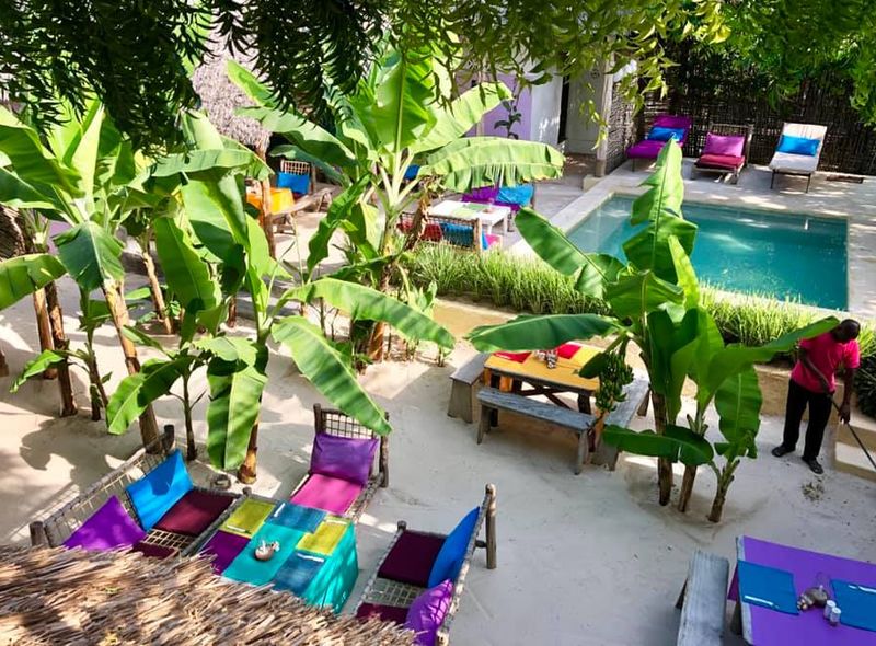 hotel zanzibar budget Tanzania beach pool strand