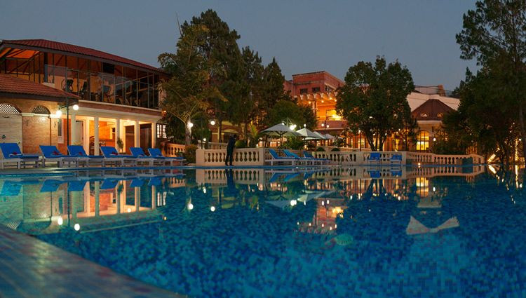 Hotel Kathmandu zwembad Park Village Resort