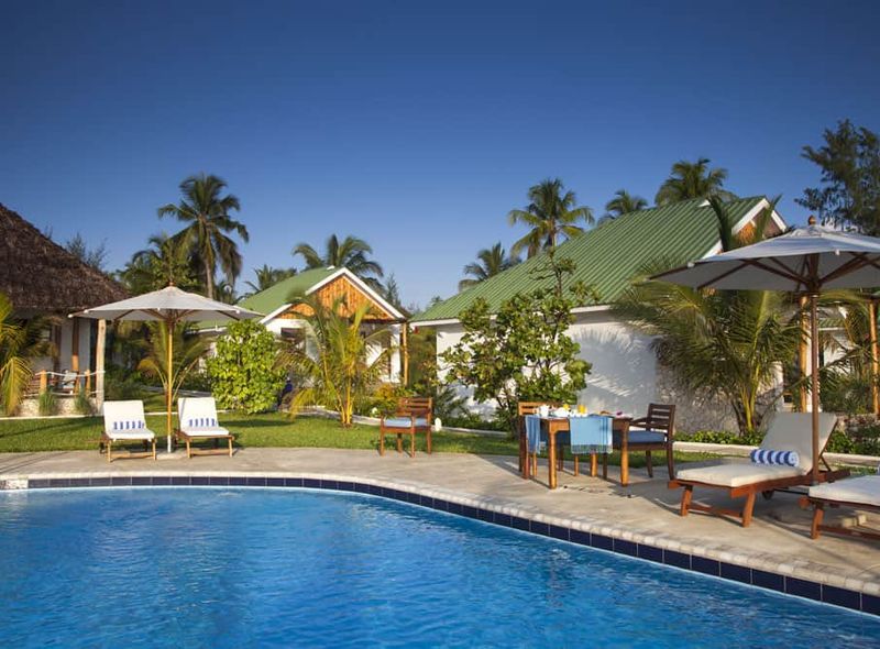 Zanzibar strandverblijf deluxe kisiwa on the beach