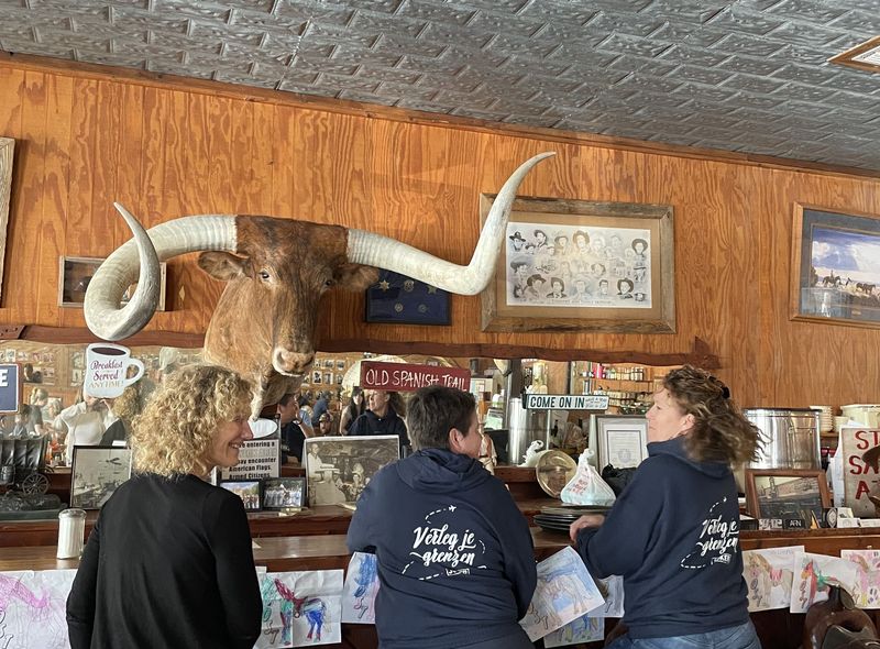 cowboy bar bandera