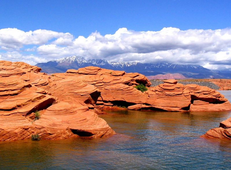Sand Hollow State Park