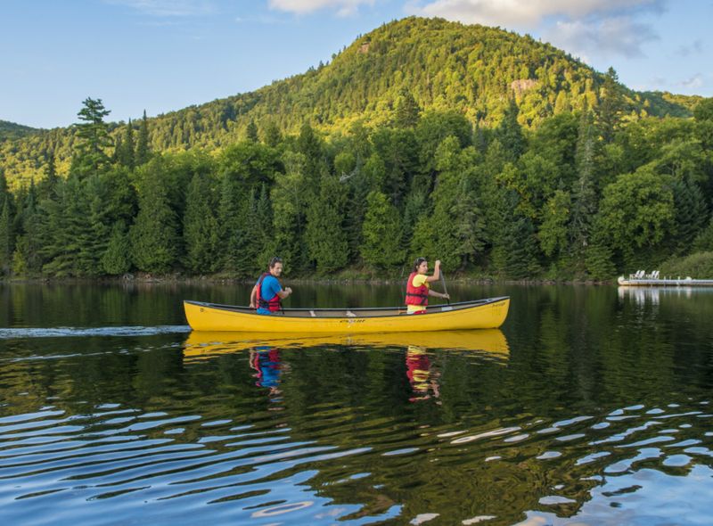 kano in tremblant national park