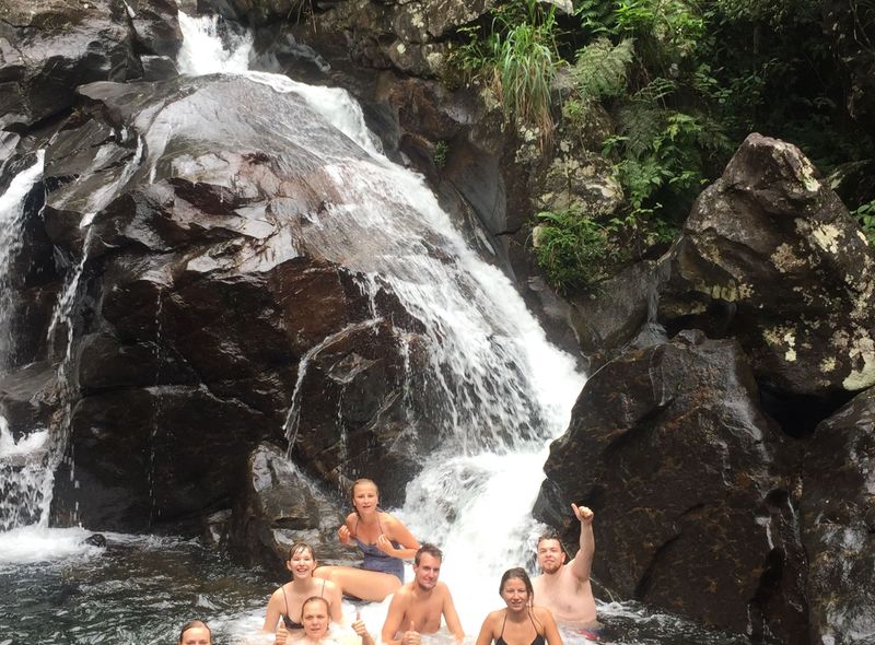 Groepsreis Sri Lanka waterval in de Knuckles
