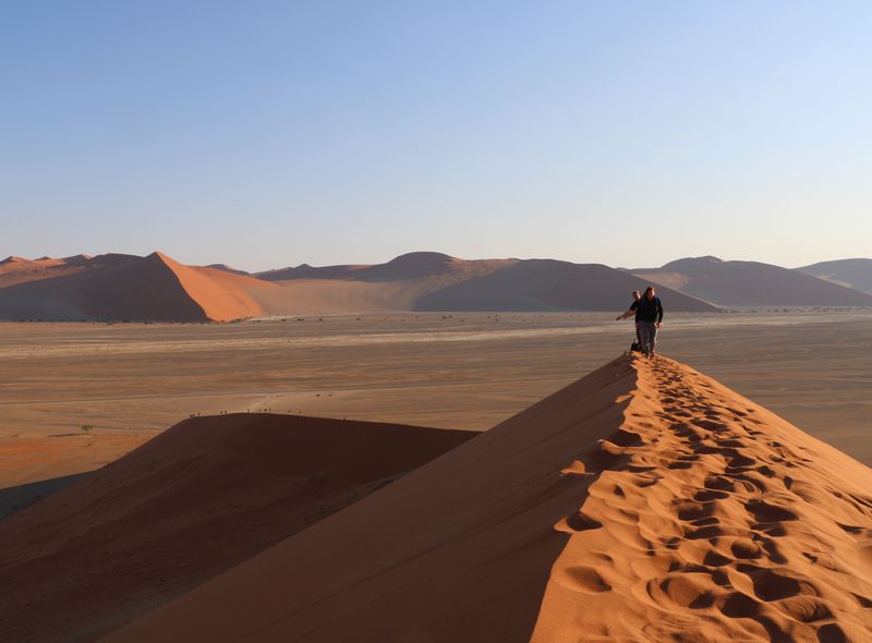 Groepsreis Namibië &amp; Zuid-Afrika Sesrem zandduinen Dune 45