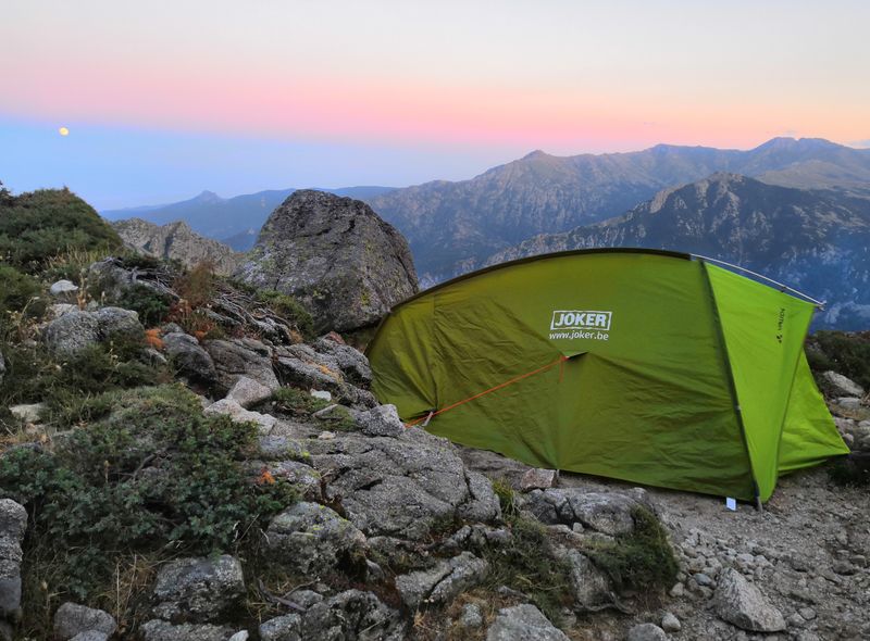 Groepsreis Corsica - GR-20 trekking - 24 tot 30 jaar oud Groepsreis Corsica - kamperen in tenten - 24 tot 30 jaar oud