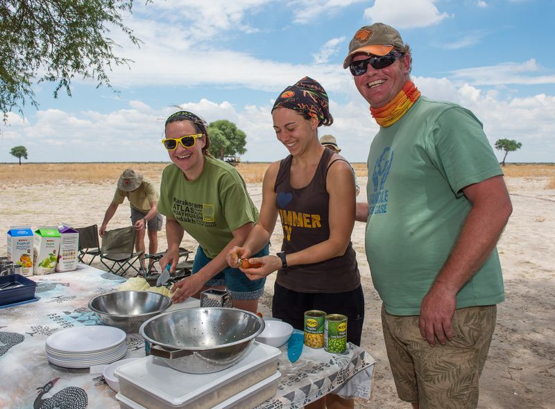 Groepsreis Botswana participatie tijdens het eten