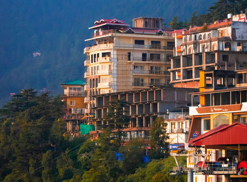 Groepsreis India kabellift Dharamshala naar McLeod Ganj