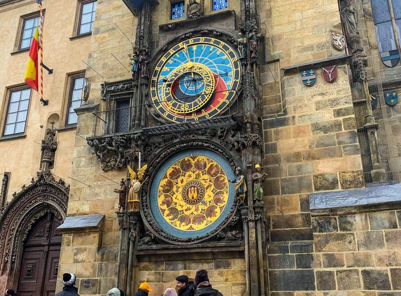 Astronomische klok in Praag roadtrip in groep