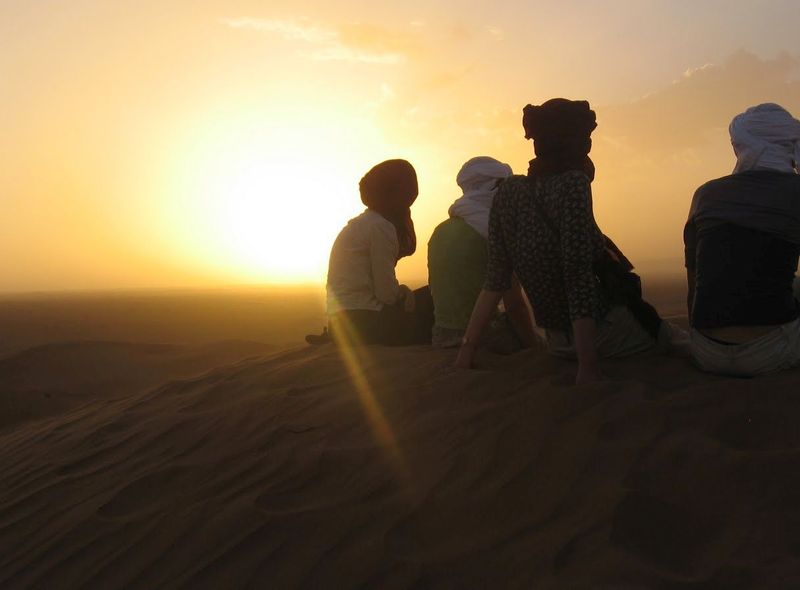 Woestijn Marokko zonsondergang groepsreis