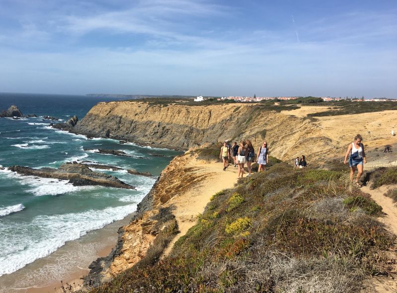 Groepsreis Portugal surf &amp; dive wandeling aan de kust
