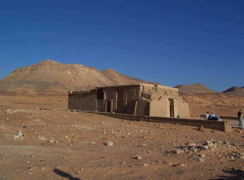 Groepsreis Egypte sites in de woestijn