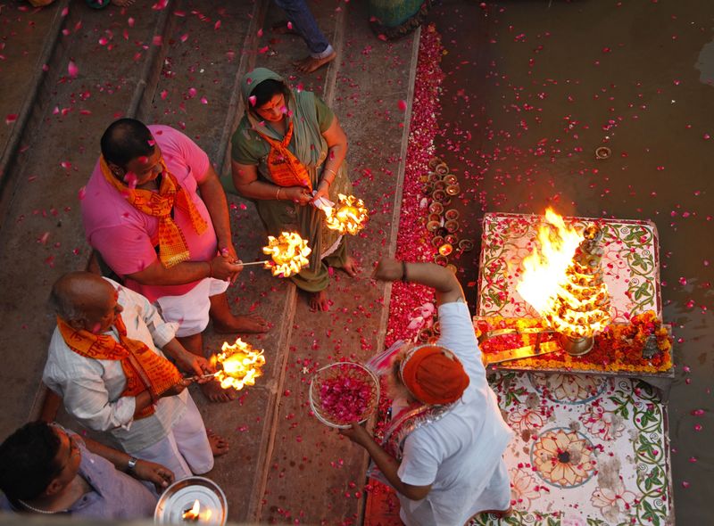 Groepsreis jongerenreis India ceremonie