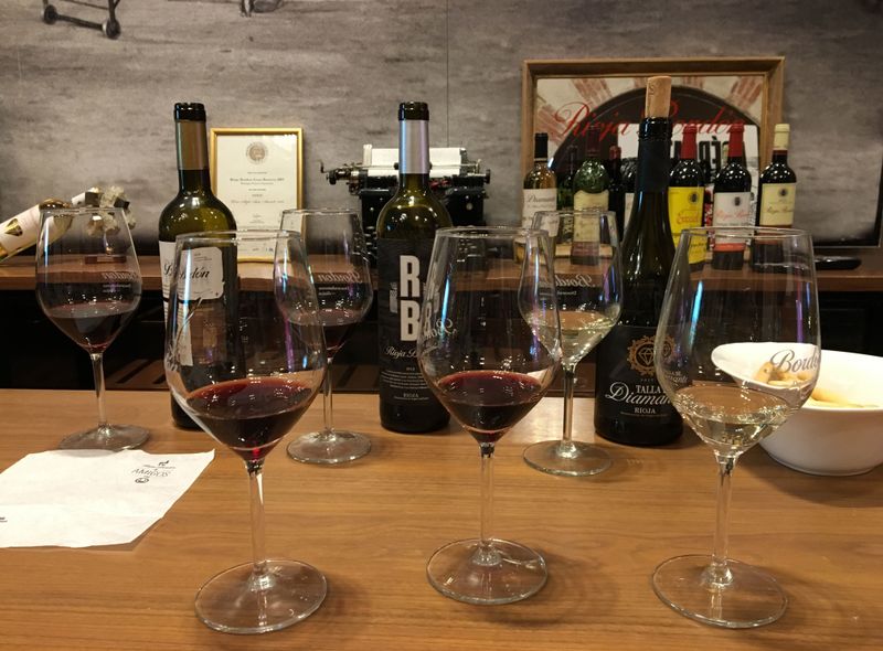 Groepsreis Spanje Van Life wijnproeven bij Logrono