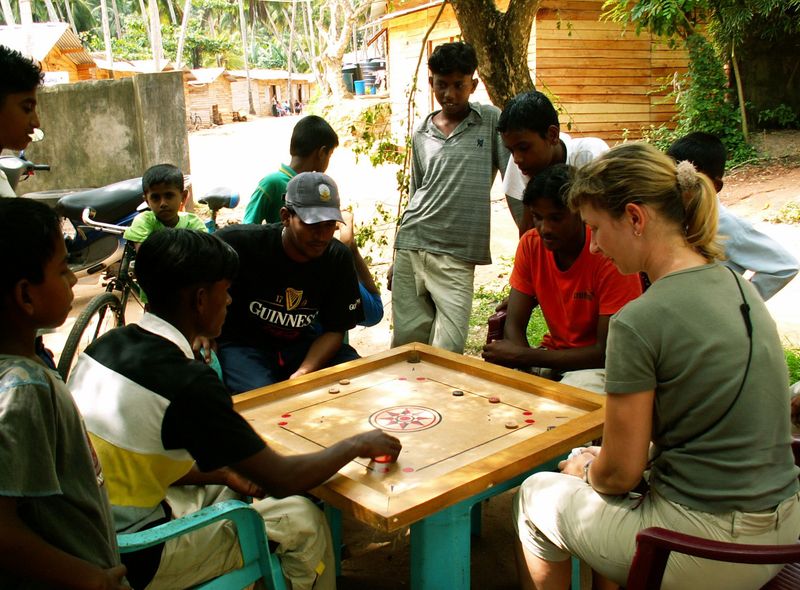 Groepsreis Sri Lanka jongerenreis lokale ontmoeting spelletje spele