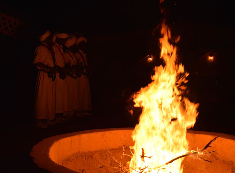 Kampvuur in Marokko groepsreis
