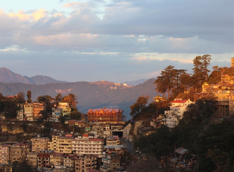 Groepsreis India Shimla zonsondergang