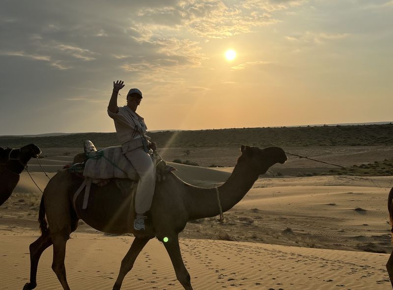 Groepsreis India zonsondergang kameel Thar woestijn