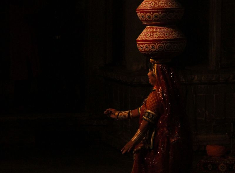 Groepsreis jongerenreis India dansvoorstelling Rajasthan