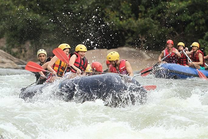 Groepsreis Sri Lanka raften in Kitulgala Kelani rivier