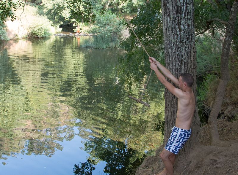 Groepsreis Portugal surf &amp; dive zwemmen in lokaal meer