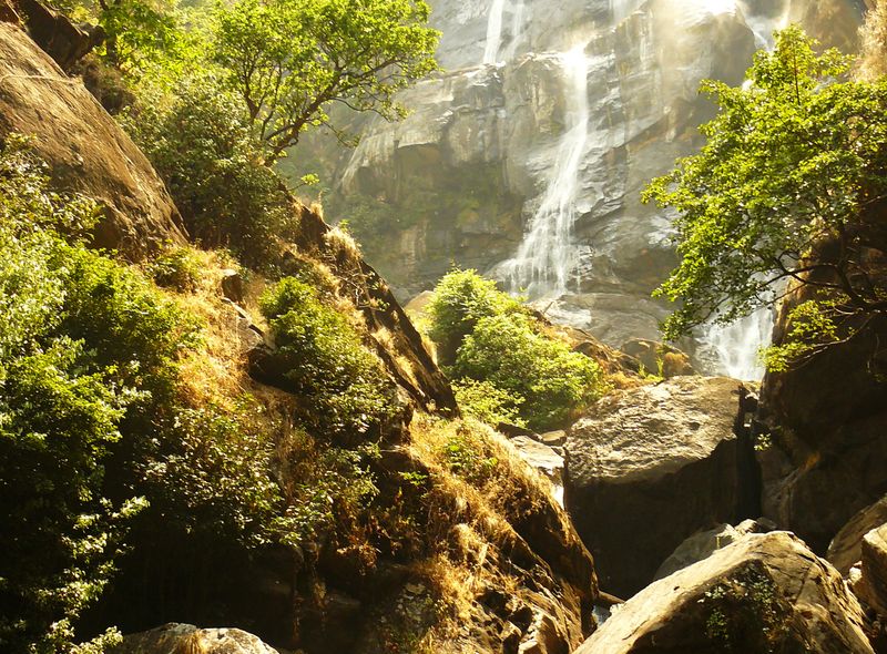 Groepsreis jongerenreis Tanzania wandeling