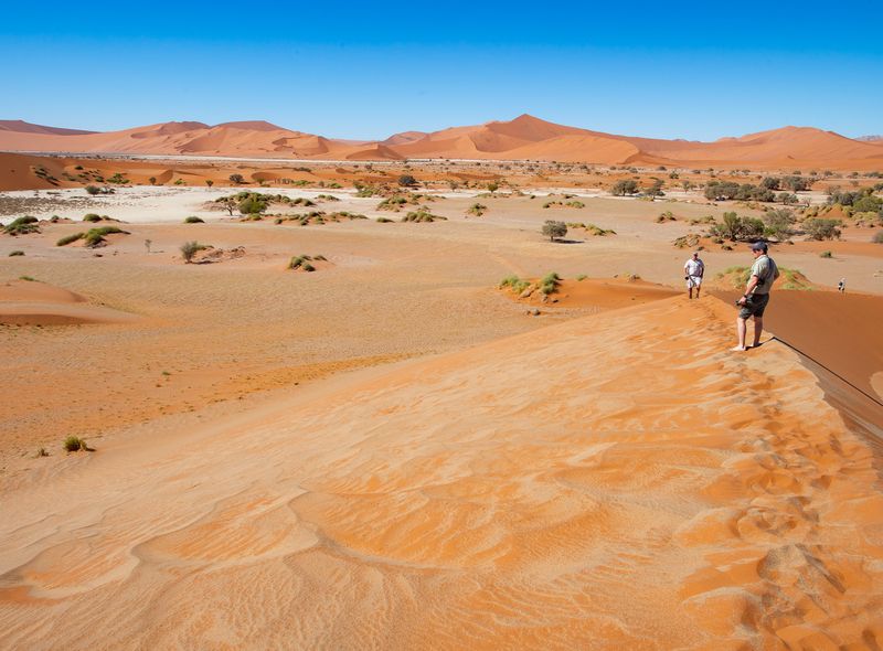 Groepsreis Comfort Sunway Safaris Namibië zandduinen in Sossusvlei