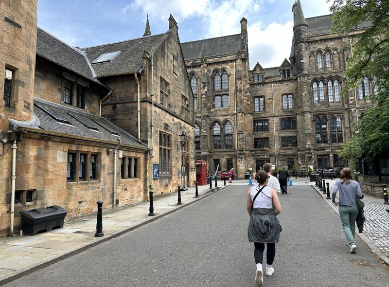 Groepsreis Schotland jongerenreis de straten van Edinburgh