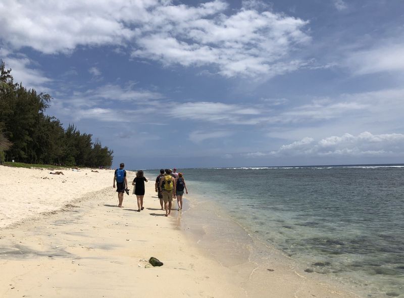 Groepsreis Réunion strandwandeling