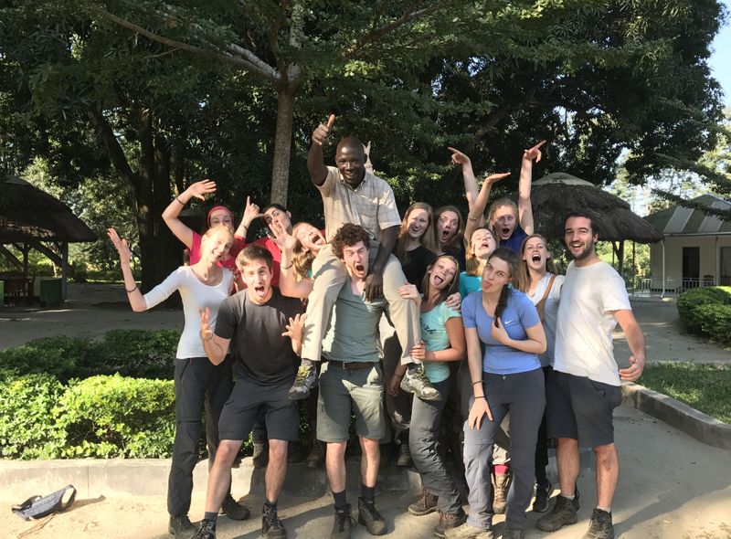 Groepsreis jongerenreis Tanzania groepsfoto