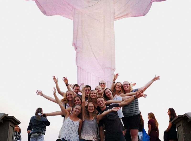 Groepsreis Brazilië Christo de Redentor groepsfoto