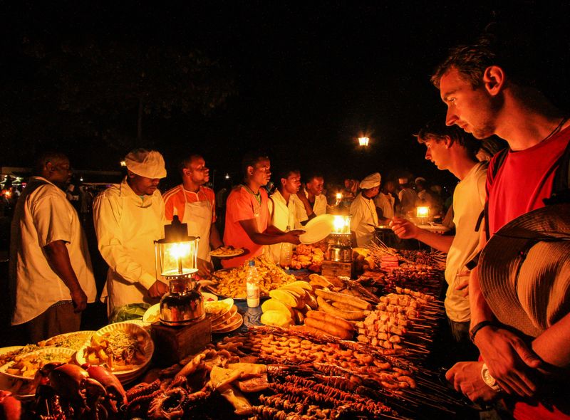 Groepsreis jongerenreis Tanzania Stone Town op Zanzibar BBQ