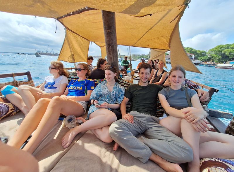 Groepsreis jongerenreis Tanzania Zanzibar boottocht dhow