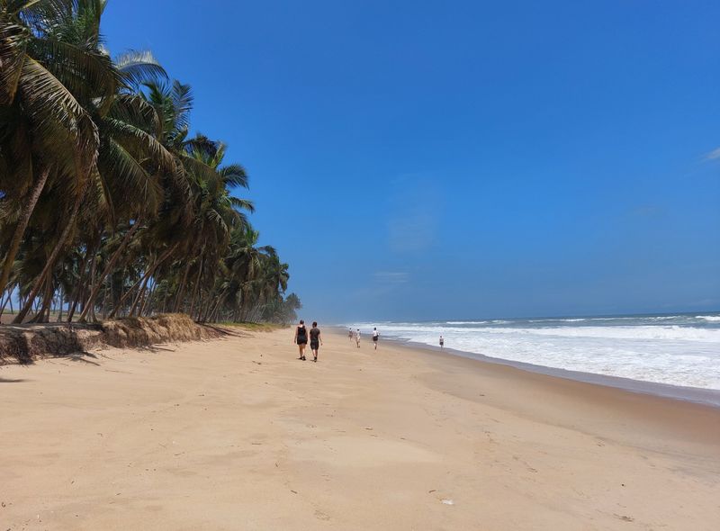 Groepsreis Ghana strand