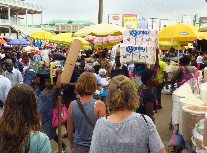 Groepsreis Ghana stadswandeling en markt in Accra