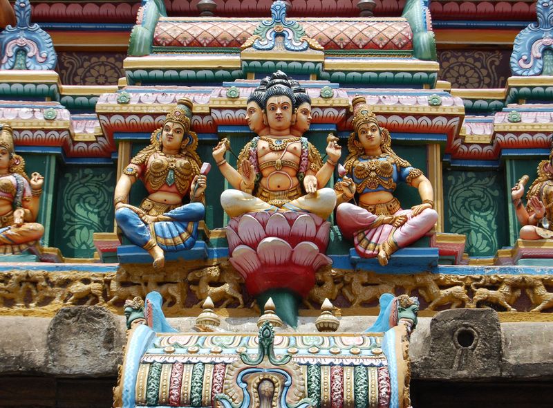 Groepsreis Sri Lanka jongerenreis tempel hindoeïsme