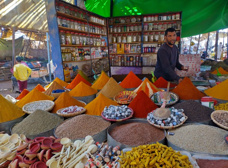 Groepsreis Marokko kruiden bazaar