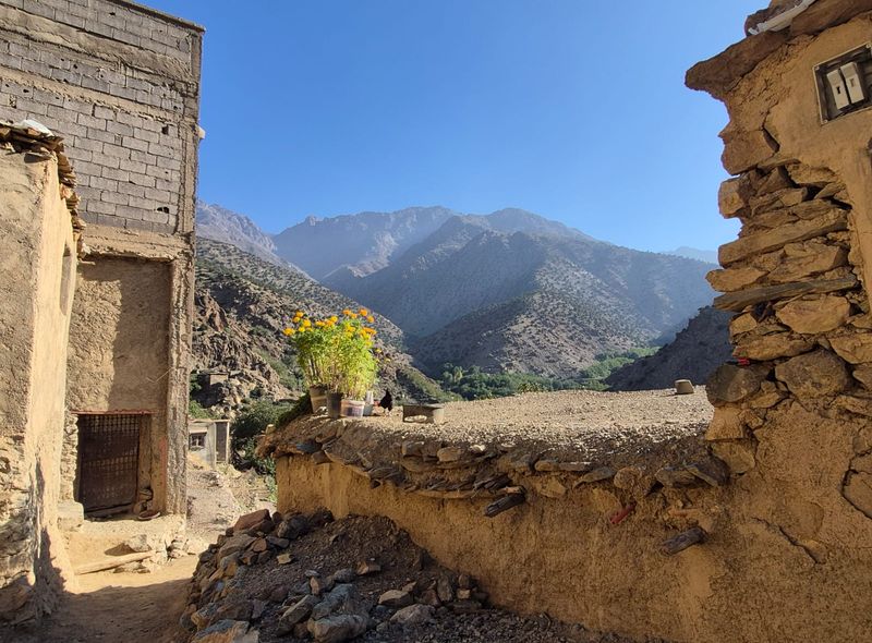 Groepsreis Marokko Toubkal trekking uitzicht vanaf gîte