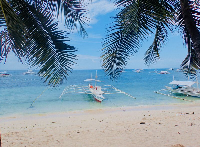 Groepsreis jongerenreis Filipijnen strand van Siquijior
