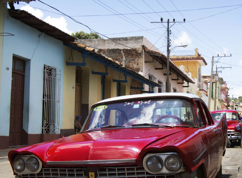 Amerikaanse oldtimers zijn niet weg te slaan uit het Cubaanse straatbeeld foto Elisabeth Holzer