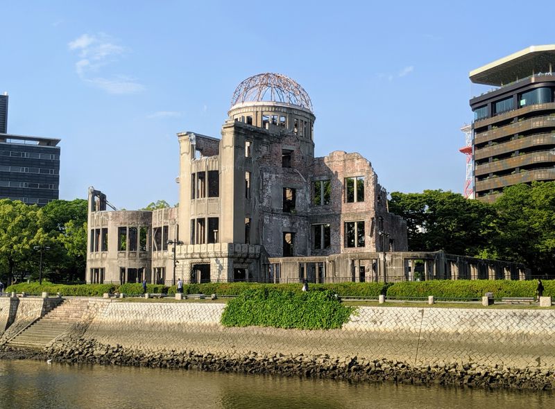 Hiroshima - Atomic bomb dome - https://unsplash.com/photos/FSQx50wFfQg