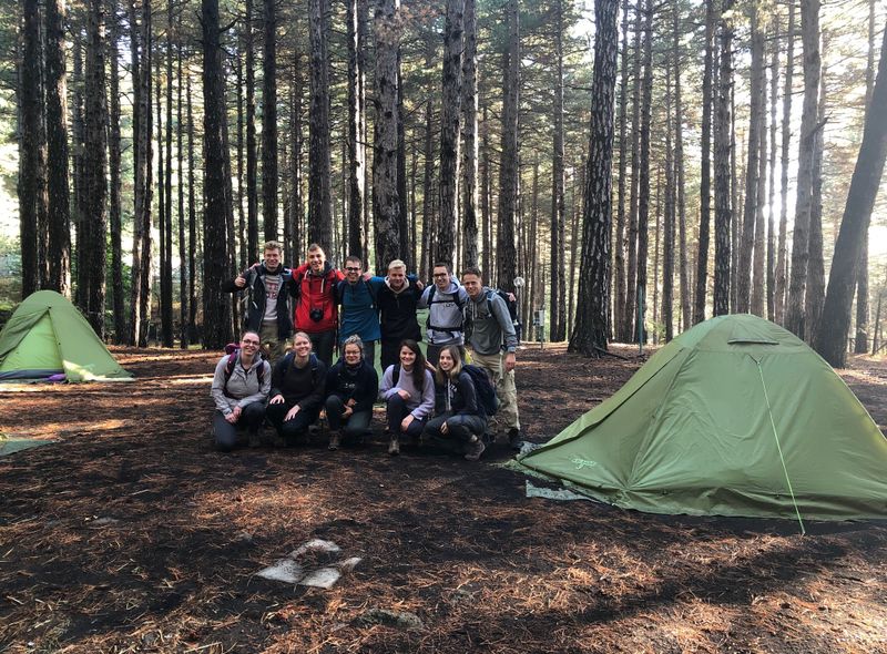 Overnachting in tent op Etna groepsreis