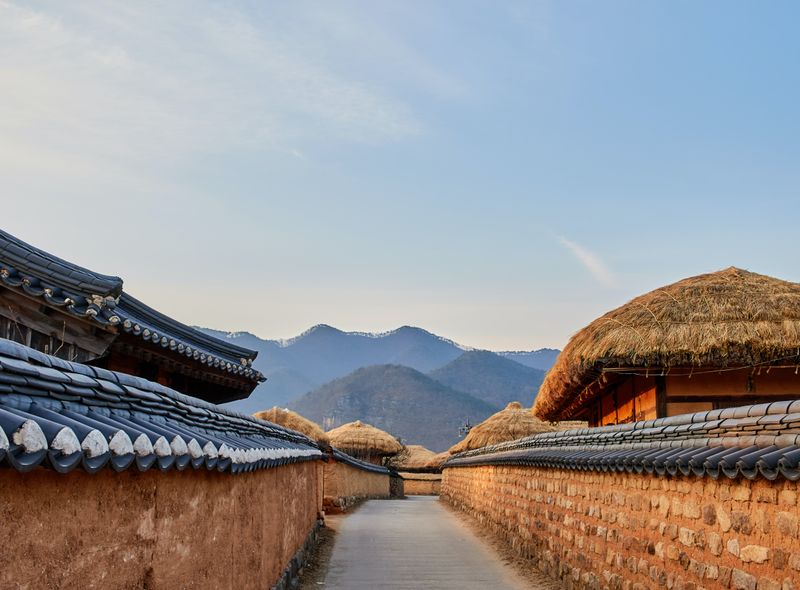 Jongsun - https://unsplash.com/photos/t-klL0oHX8Y