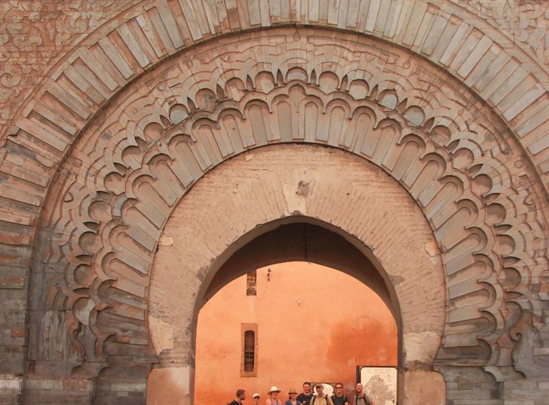 Poorten in de medina van Marrakech groepsreis