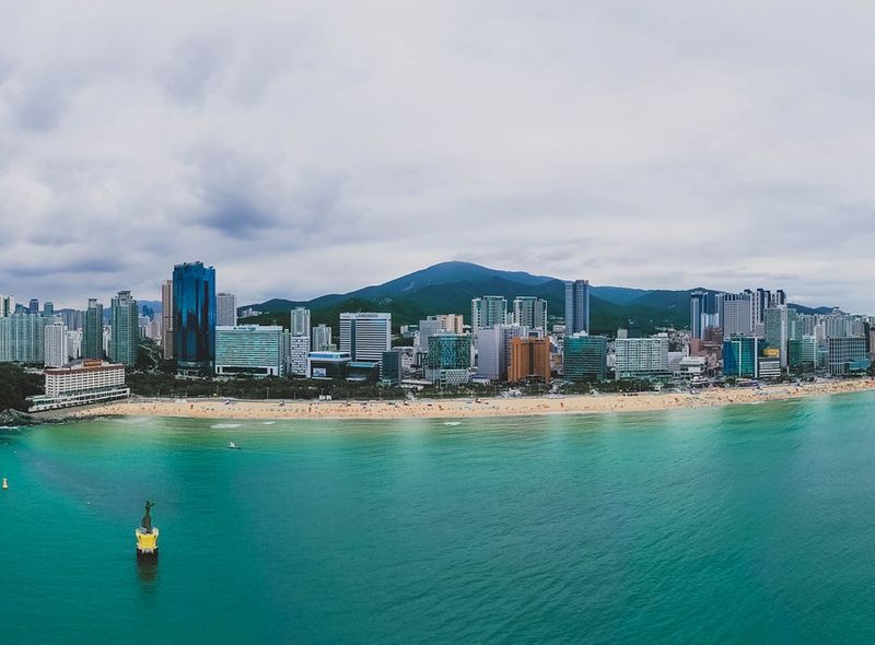 Ocean view - https://pixabay.com/photos/ocean-beach-amazing-summer-nature-5916667/