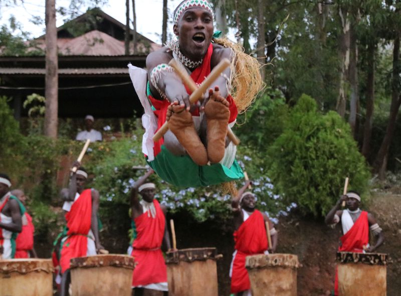 Oeganda en Rwanda lokale cultuur en tradities muziek en dans
