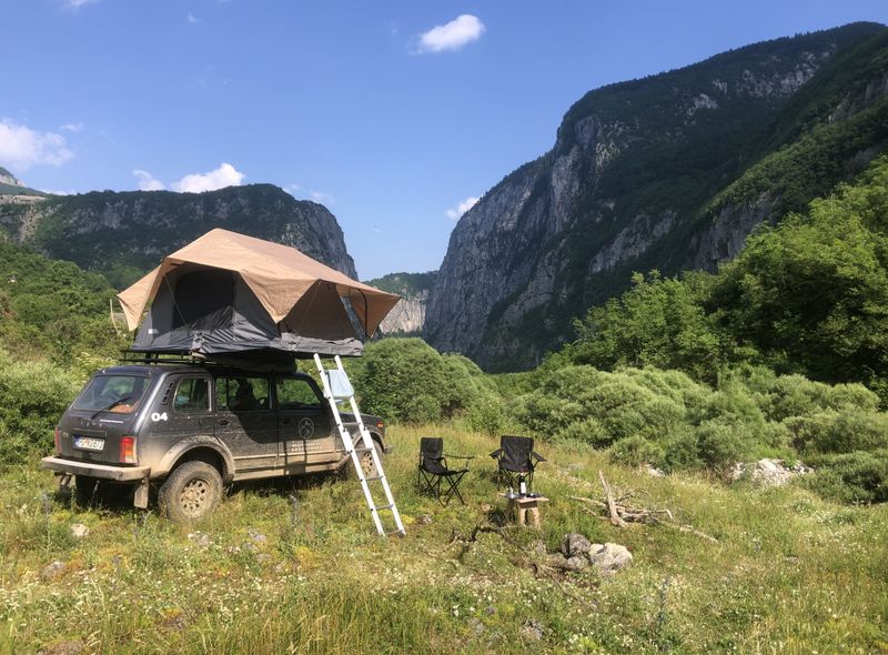 Yugo Travel