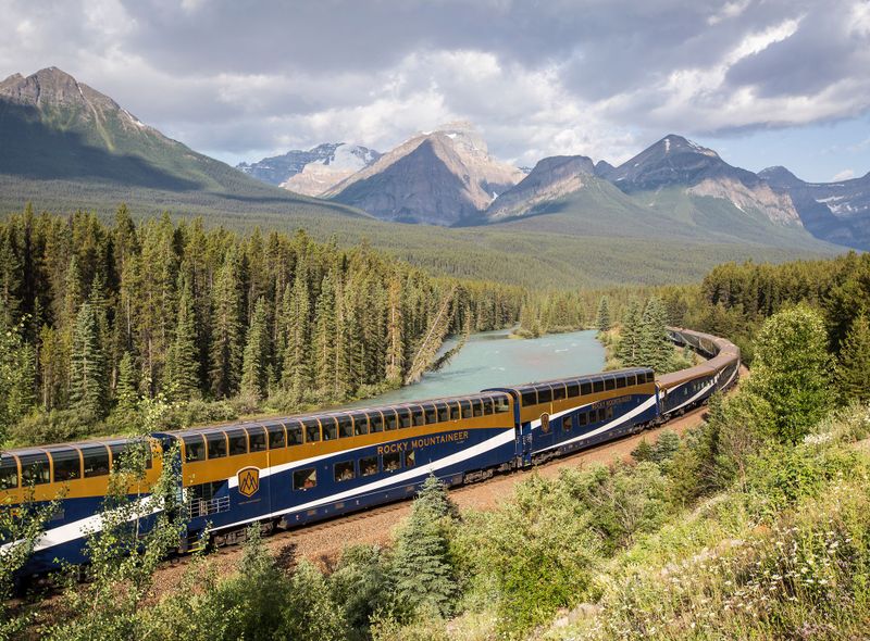Trein door de Canadese Rocky Mountains