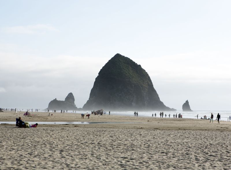 Haystack Rock Cannon Beach Oregon USA roadtrip