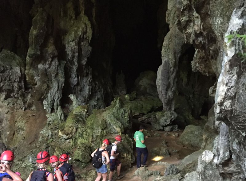 Cuevas de Santo Tomas