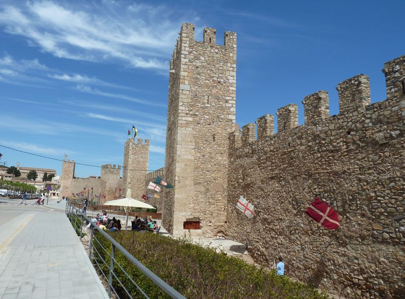 Je uitvalsbasis is vlakbij het stadje Montblanc met haar prachtig bewaarde stadsmuren.